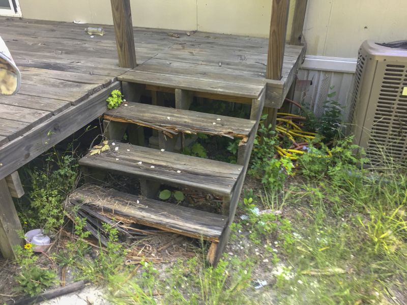 Oak Stairs Installation in Conroe, TX